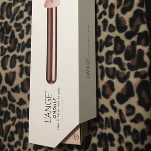 L’ange Ondule Curling Wand Blush 1”